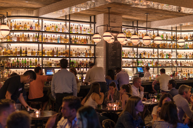 How long should a customer wait for a drink?